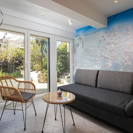 Апартаменты 4 Seasons - Рогозница