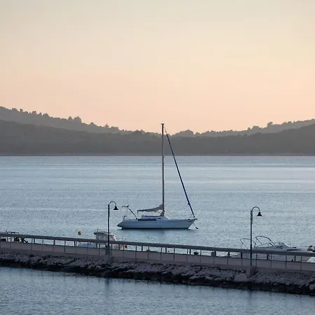 Апартаменты 4 Seasons - *