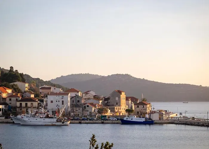 4 Seasons - Daire Rogoznica (Sibenik-Knin)